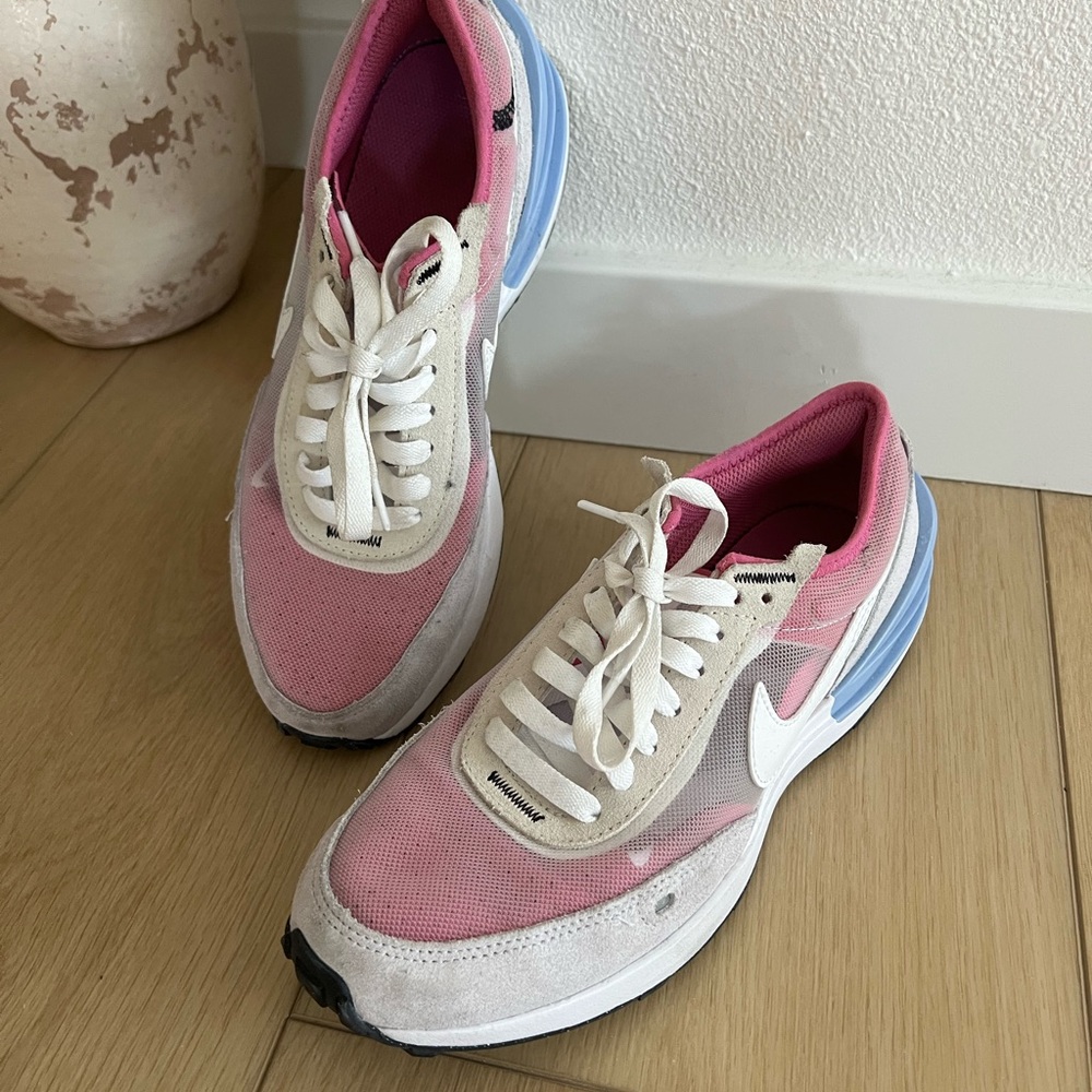 Women's pink and White Sneakers Nike